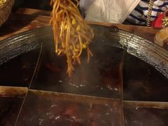 -岗上渣渣老火锅(两路口店)