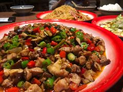 芋儿肥肠鸡-泥糊破店小酒馆·团建聚餐(南京西路店)