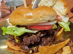 辣芝士培根酱牛肉汉堡-魏斯理汉堡(西安沣东吾悦店)