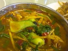 酸辣汤粉-红鼻子桂林米粉(金唐新光界店)