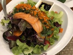-Chom Cafe and Restaurant