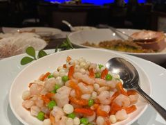 鸡头米炒手剥河虾仁-三利音·东方司宴(外滩店)