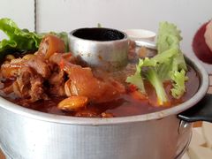 猪尾火锅-华军正宗郭场鸡(石首店)