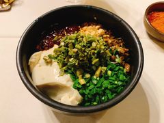 香椿豆花米线-泓0871臻选云南菜·味庄