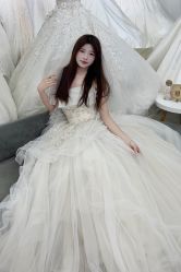 -莫小姐婚纱