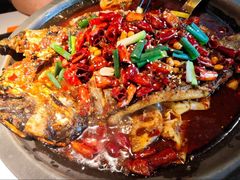 -鸣记脆皮烤鱼(三八广场店)