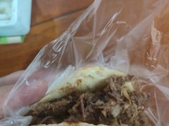 -老西关黄老太牛肉烧饼