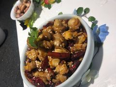 宫保鸡丁-万重锦·人文川菜馆(骡马市店)