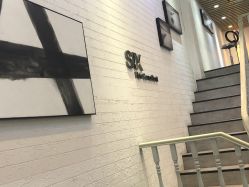 -SIX Hair Consultant