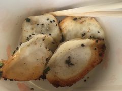 -香山胡记吴江路生煎(灵山路店)