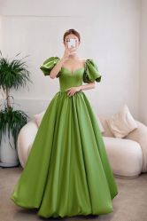 -洋洋婚纱品牌集合店