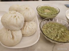 -李与白包子铺(桐梓林店)