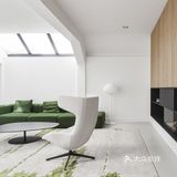 由车库改建的明亮宁静大屋