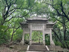-灵岩山风景区