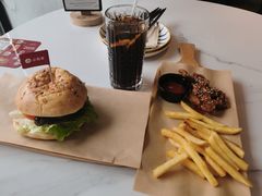 -必胜客(松雷店)