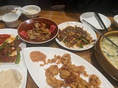 -泉畔人家·老济南经典鲁菜(大明湖店)