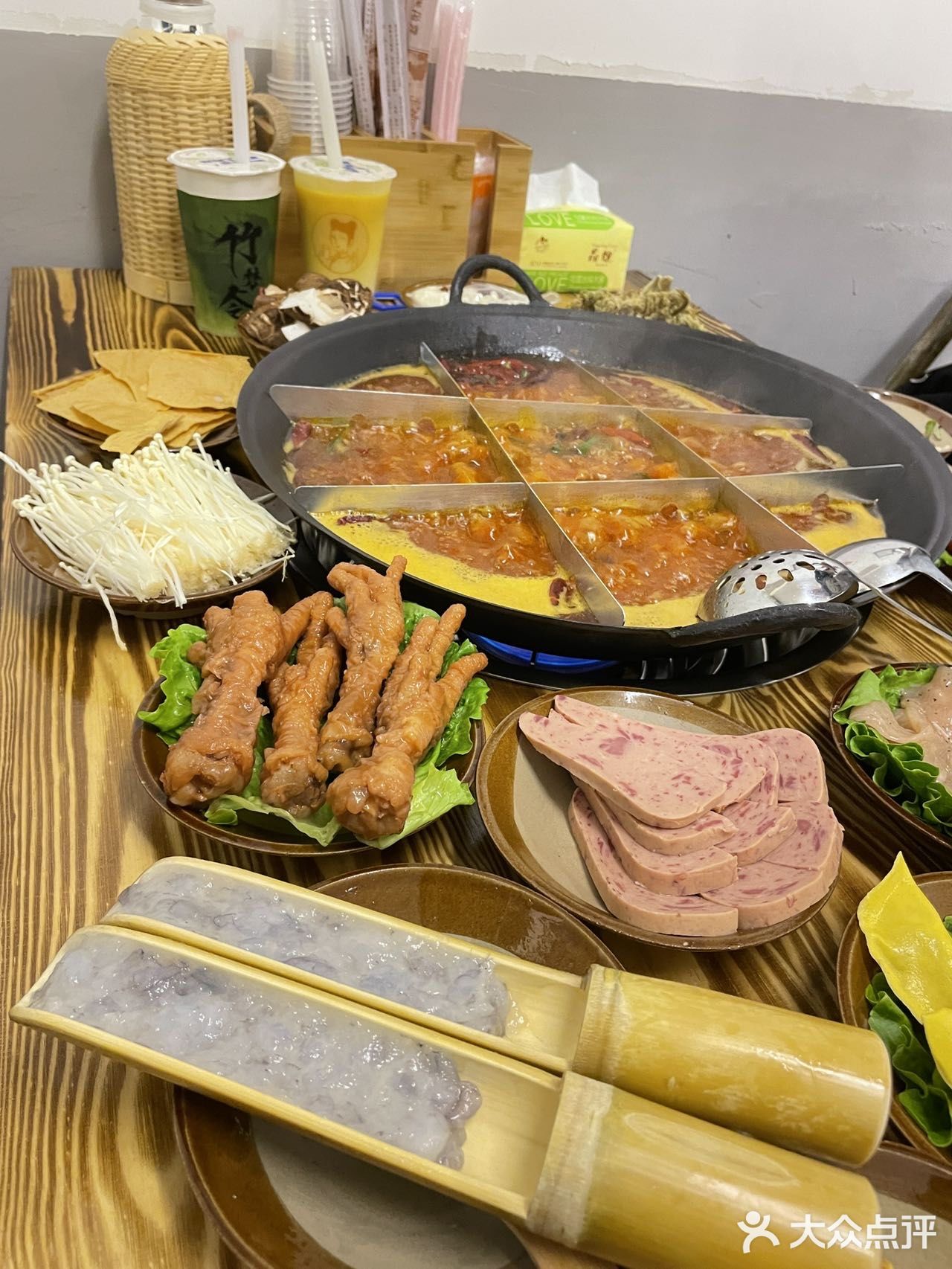合肥正宗重庆火锅~九宫格