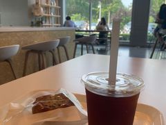 靠窗位-dotcom coffee古点咖啡(致真大厦店)