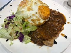 我爱吃肉双蛋黑椒带骨猪扒饭-柠檬树茶餐厅(海雅缤纷城店)