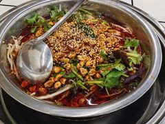 -周良天山牛杂城(天山路总店)