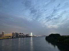 -南京眼步行桥