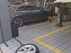 -爱车行 奥迪 奔驰 宝马 保时捷 路虎 专业 维修保养 原厂 奥迪改装升级 中心(静安店)
