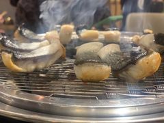 -围炉肉舍•炭烤活鳗•丹东海鲜烤肉(步行街店)