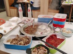 -嘎琉鲜切牛肉自助火锅