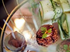 迷你蟹餅配三文魚籽-Oasis Bar & Grill