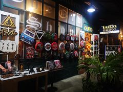 -席娜卡琳火车铁道夜市