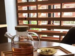 靠窗位-大益茶庭(勐海会员中心店)