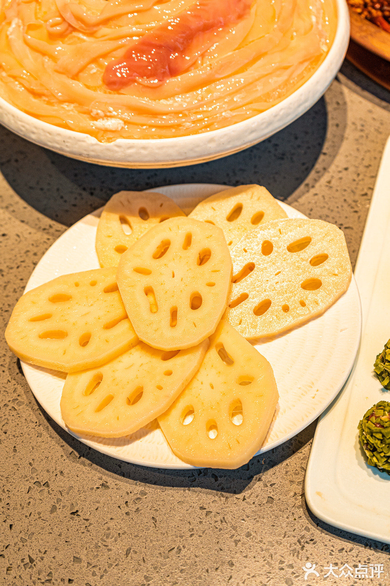 重庆探店！春天怎么能少的了美味的火锅