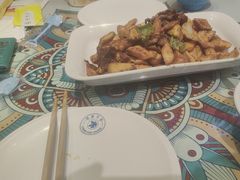 -楼兰古丽·新疆拌面·清真(华阳城店)
