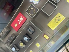 -江奢典汇·名包名表·黄金回收