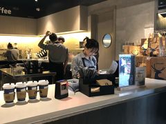-瑞幸咖啡(新世界中心店)