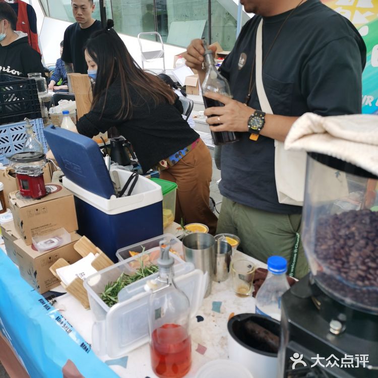 在市集喝上一杯[调皮]