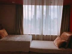 -爱时特套房酒店(会展中心远洋城店)