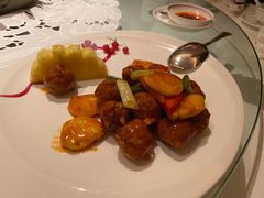 菠萝咕噜肉-嘉麟楼