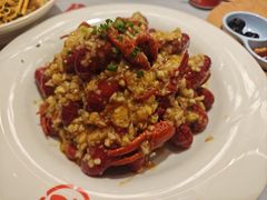 -肥肥虾庄·金牌油焖大虾(汉口城市广场店)