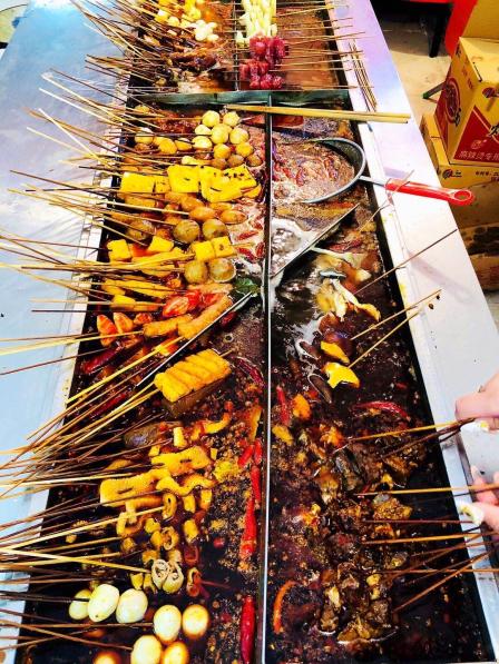 社区便民店麻辣烫-"开在屋子里的脏摊麻辣烫!终于又开张啦!已.