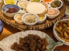 -包整·丝娃娃(一览甲秀楼风景店)