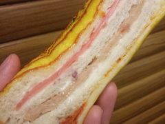 -华荣西饼屋(金禧店)