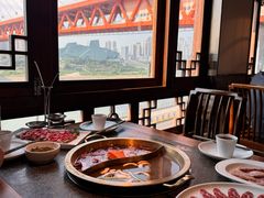 -小天鹅火锅·一线江景洪鼎旗舰店(洪崖洞店)