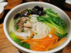 土鸡汤捞米线-云海肴·汽锅鸡·云南菜(美罗城店)