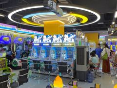 -爱玩嘉年华(龙湖曲江天街店)
