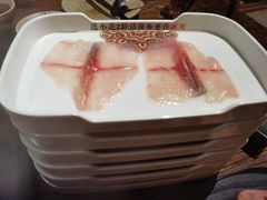 -老牌坊云南鱼豆花火锅(嵩山店)
