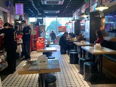 -肥汁米蘭香港米线(定西路店)