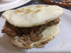 肉夹馍-YI PIN JU 一品居中餐厅 中国超市
