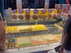 面包甜点陈列柜-東更道点心行(利客来店)