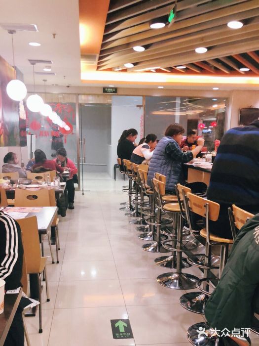 呷哺呷哺(世贸.工三店)大堂图片